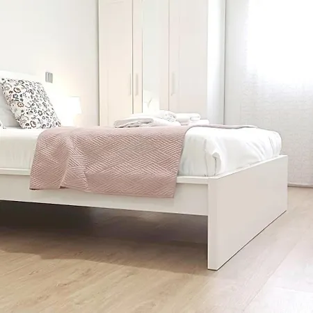The Gallery Apartment *